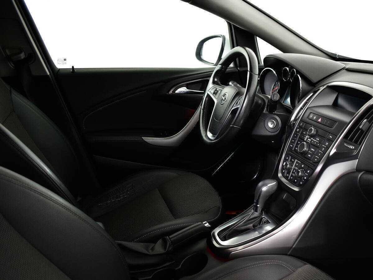 Opel Astra 2012 года с пробегом. Фото: #6