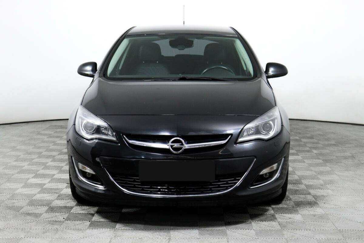 Opel Astra 2014 года с пробегом. Фото: #1