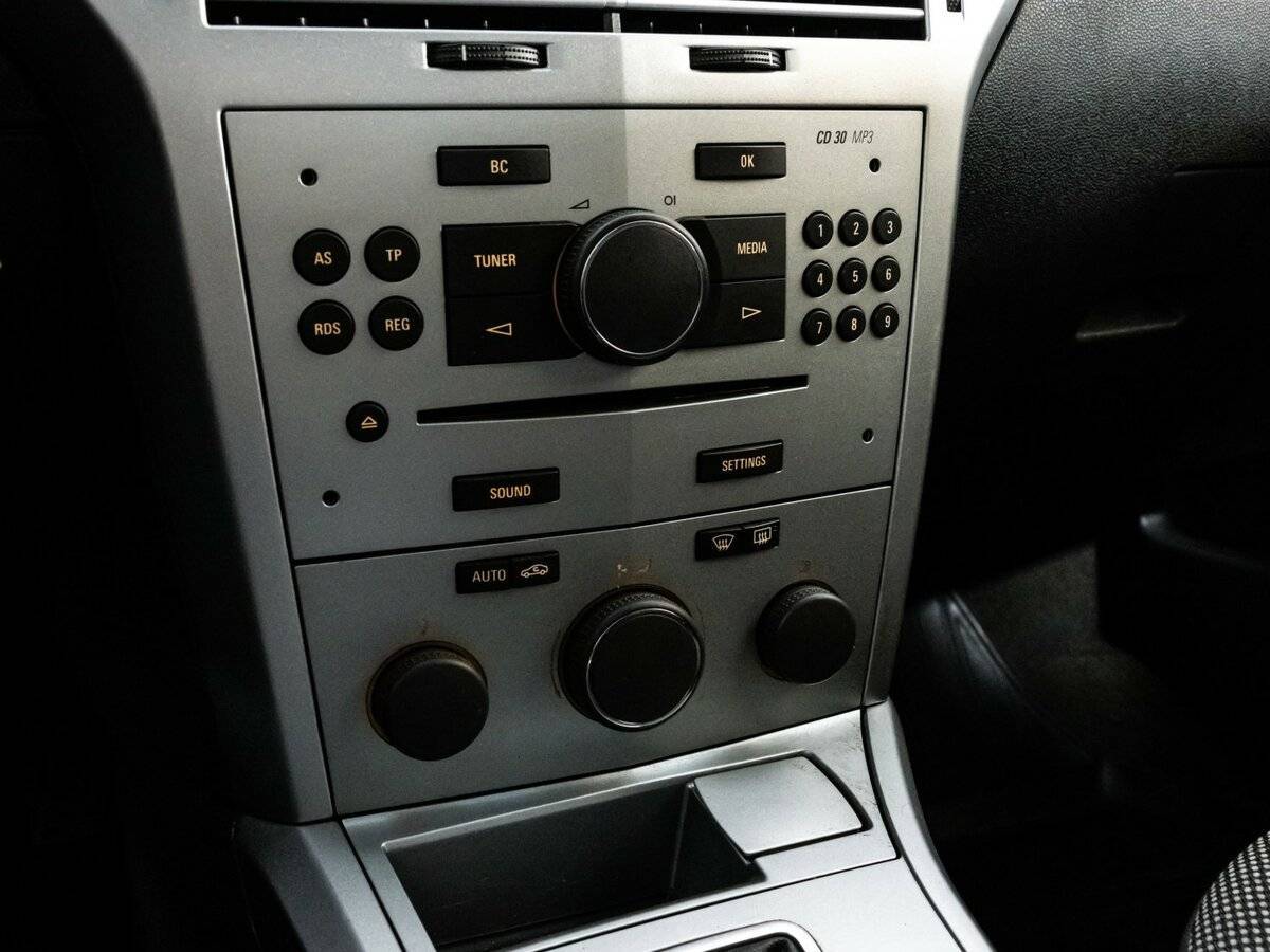 Opel Astra 2014 года с пробегом. Фото: #14