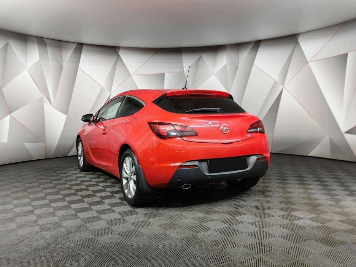 Opel Astra 2012 года с пробегом. Фото: #3