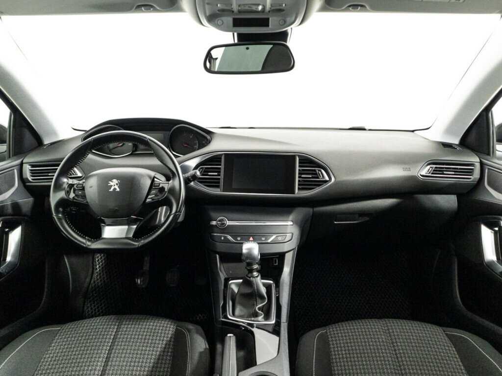 Peugeot 308 2018 года с пробегом. Фото: #12