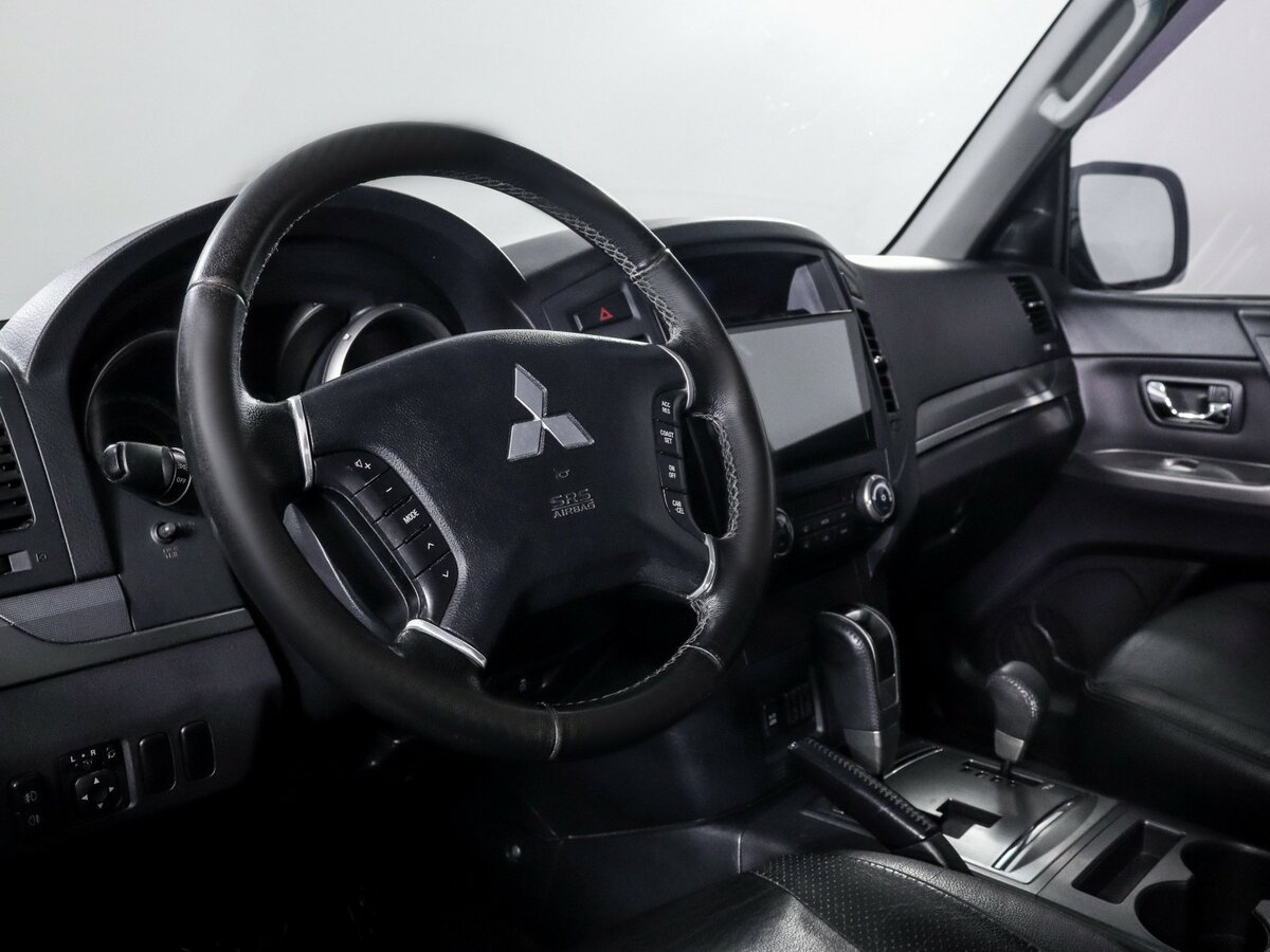 Mitsubishi Pajero 2012 года с пробегом. Фото: #10