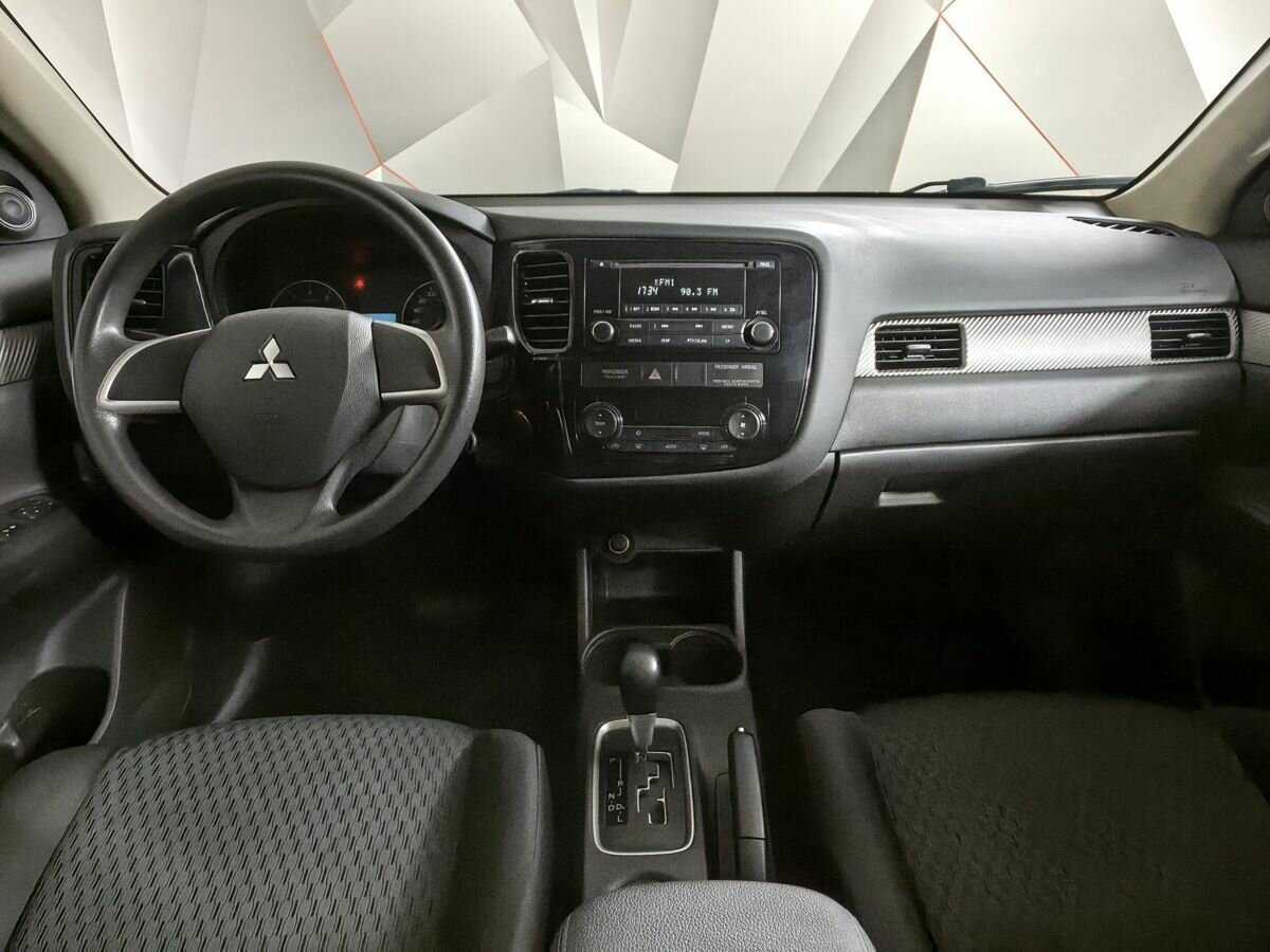 Mitsubishi Outlander 2012 года с пробегом. Фото: #9
