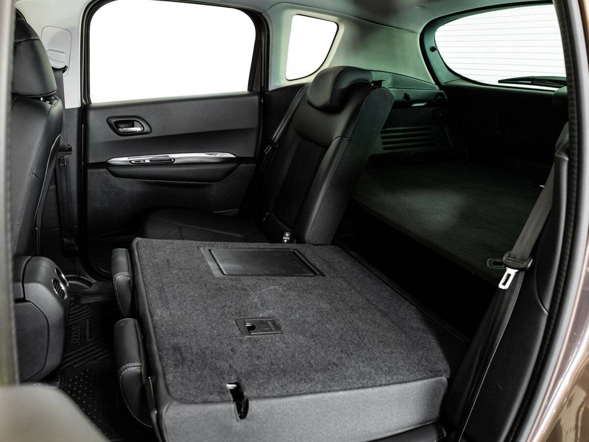 Peugeot 3008 2014 года с пробегом. Фото: #15