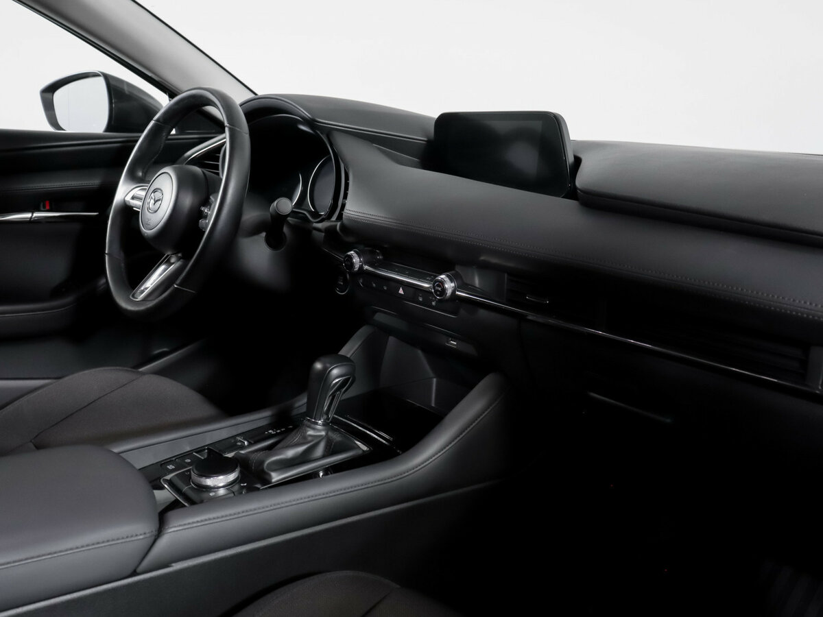Mazda 3 2019 года с пробегом. Фото: #6