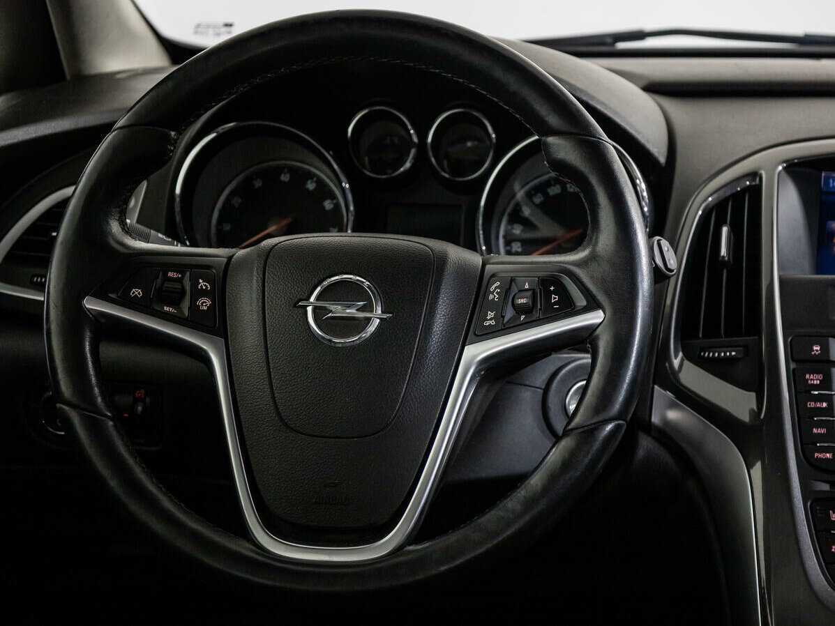 Opel Astra 2012 года с пробегом. Фото: #11
