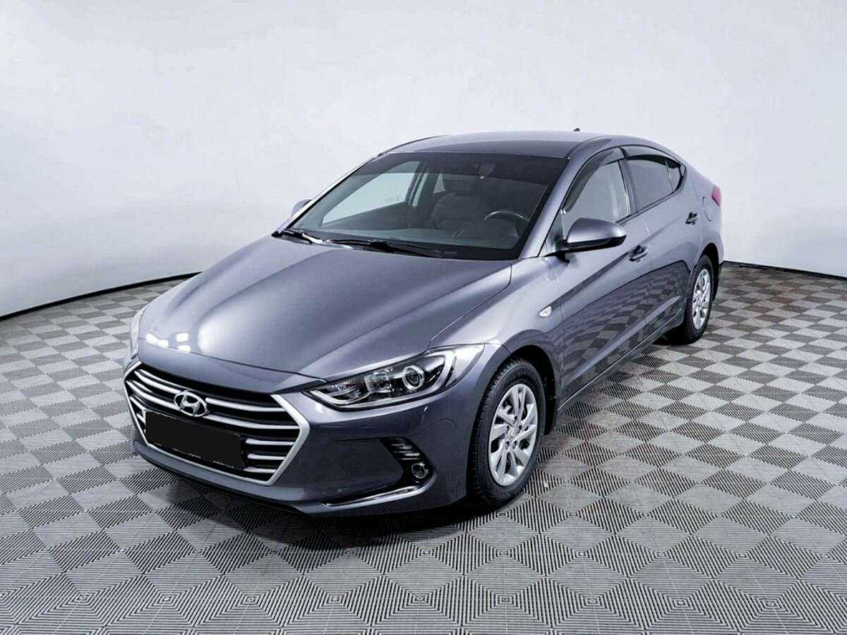 Hyundai Elantra 2018 года с пробегом. Посмотреть фото