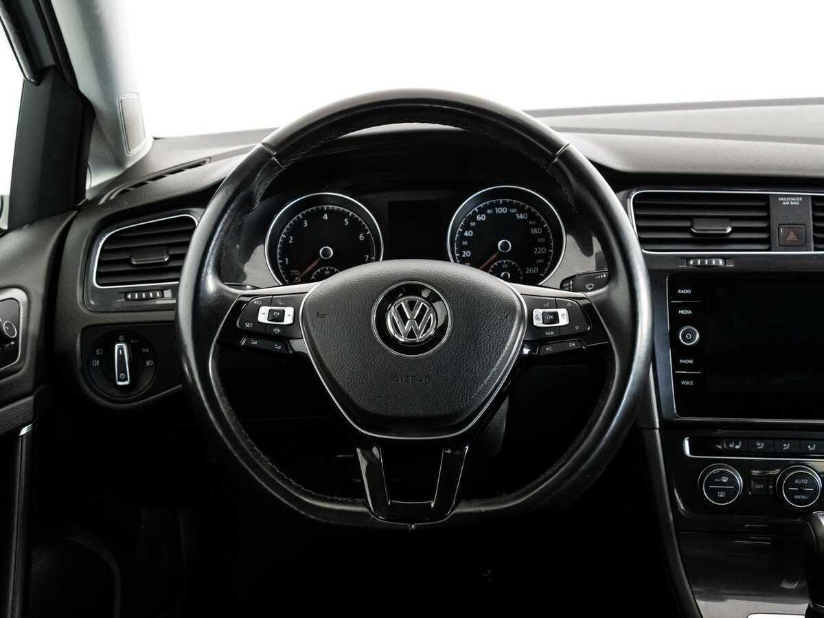 Volkswagen Golf 2018 года с пробегом. Фото: #9