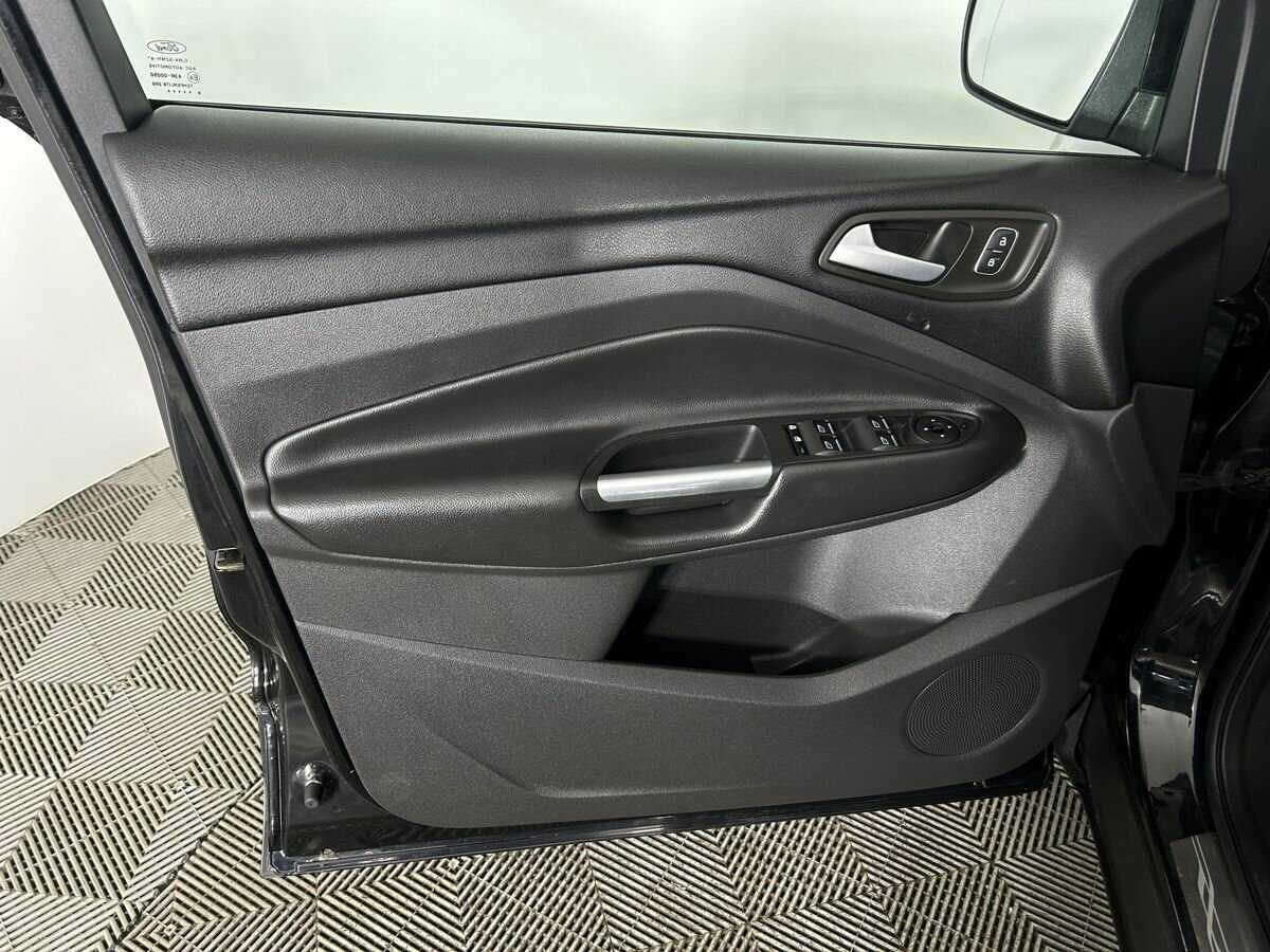 Ford Kuga 2018 года с пробегом. Фото: #5