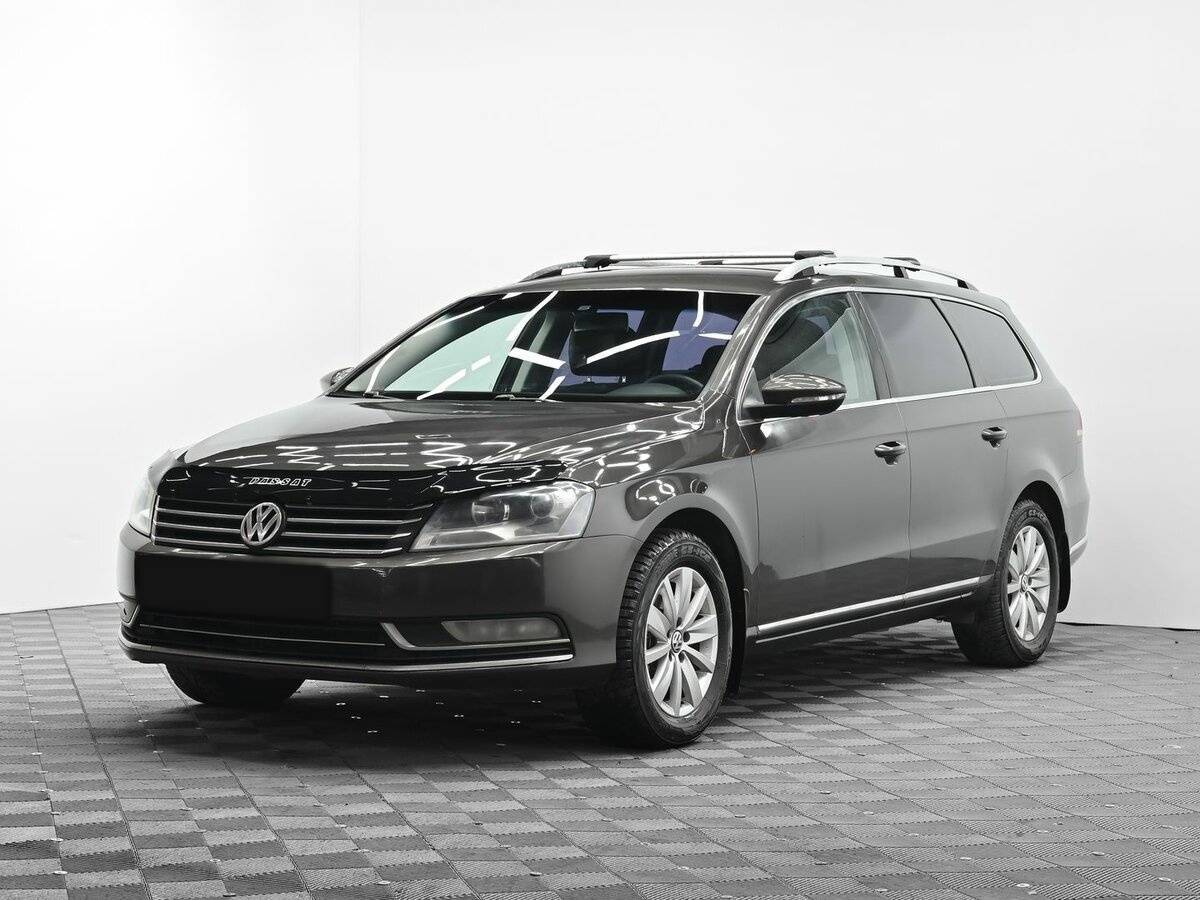 Volkswagen Passat 2012 года с пробегом. Посмотреть фото