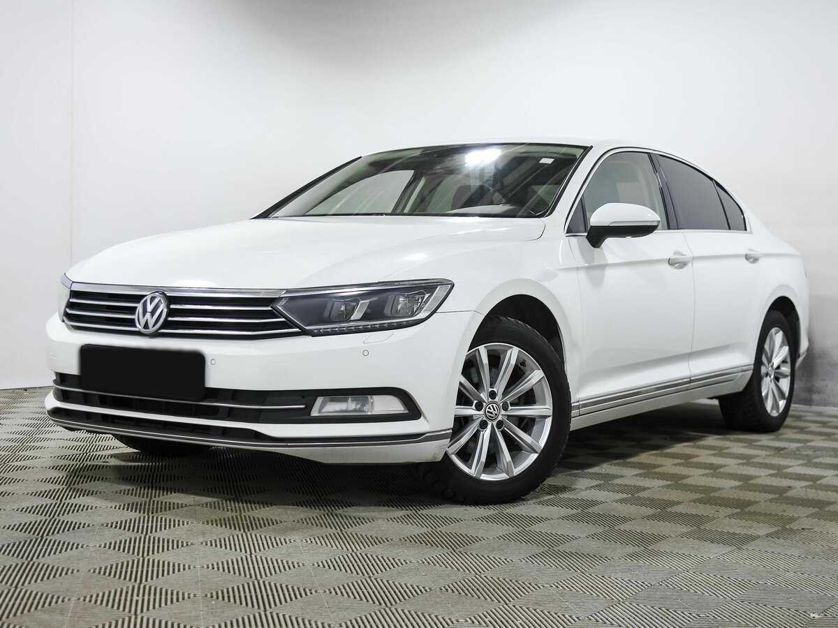 Volkswagen Passat 2016 года с пробегом. Фото: #0