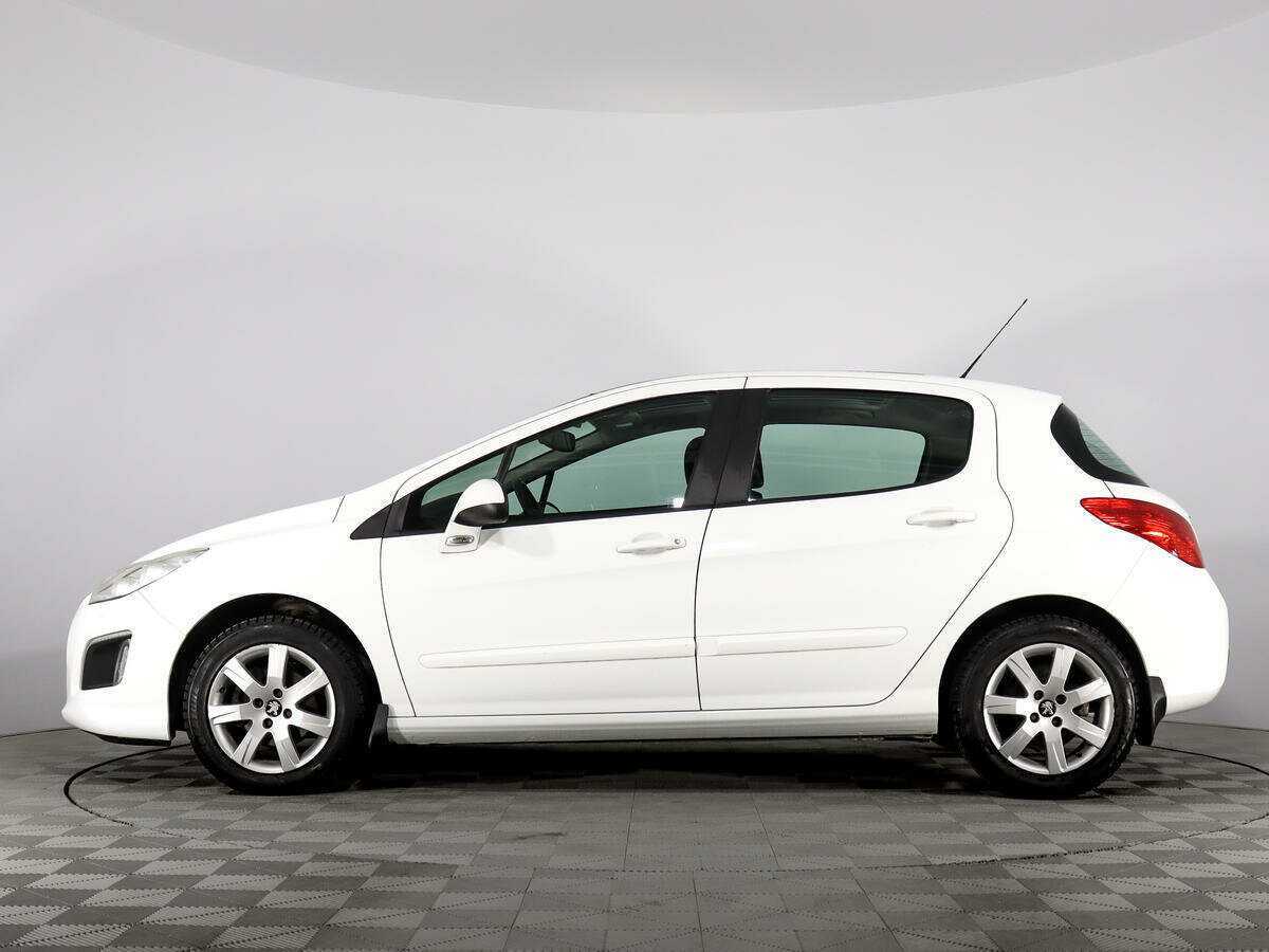 Peugeot 308 2012 года с пробегом. Фото: #7