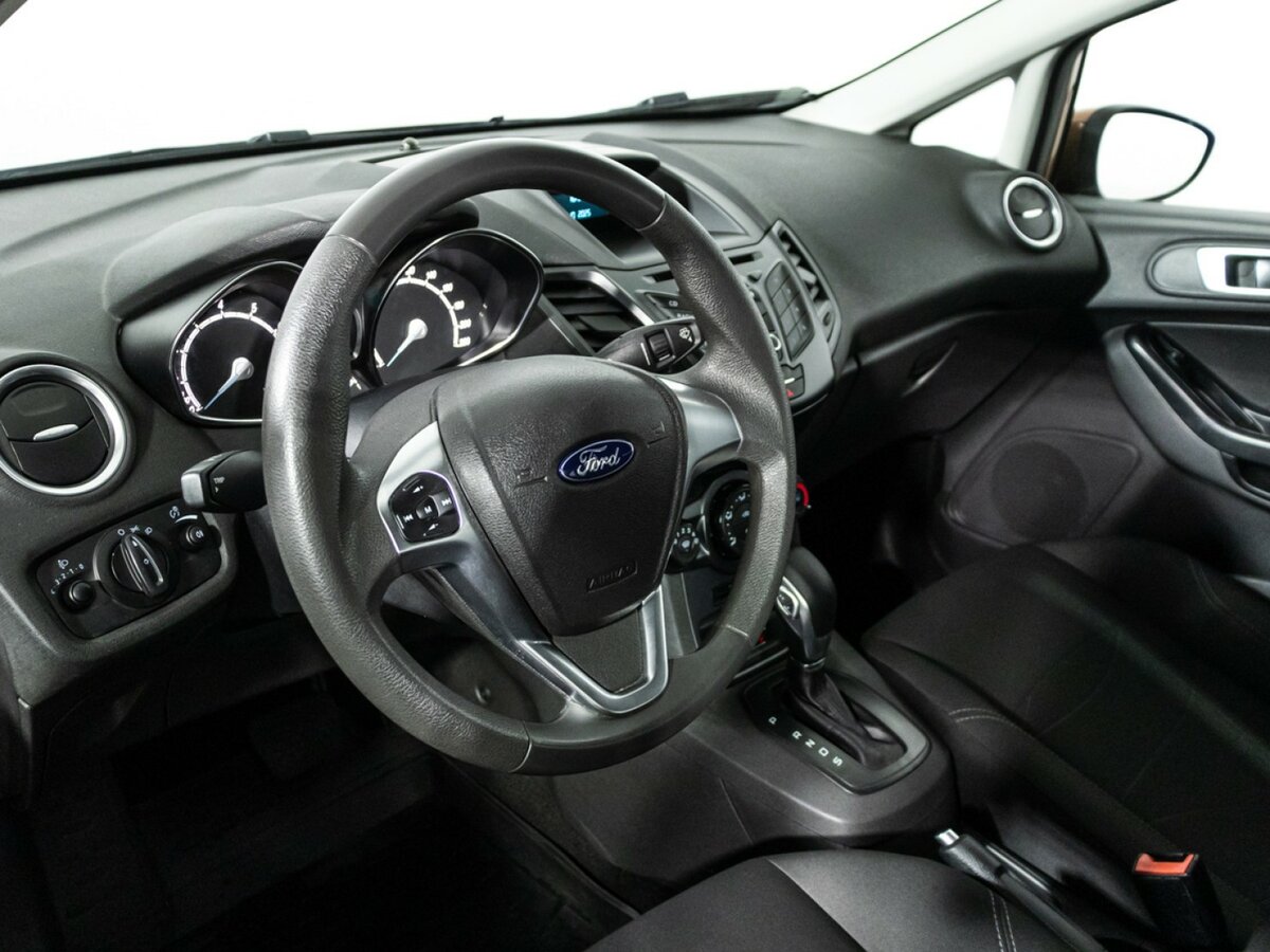 Ford Fiesta 2016 года с пробегом. Фото: #10