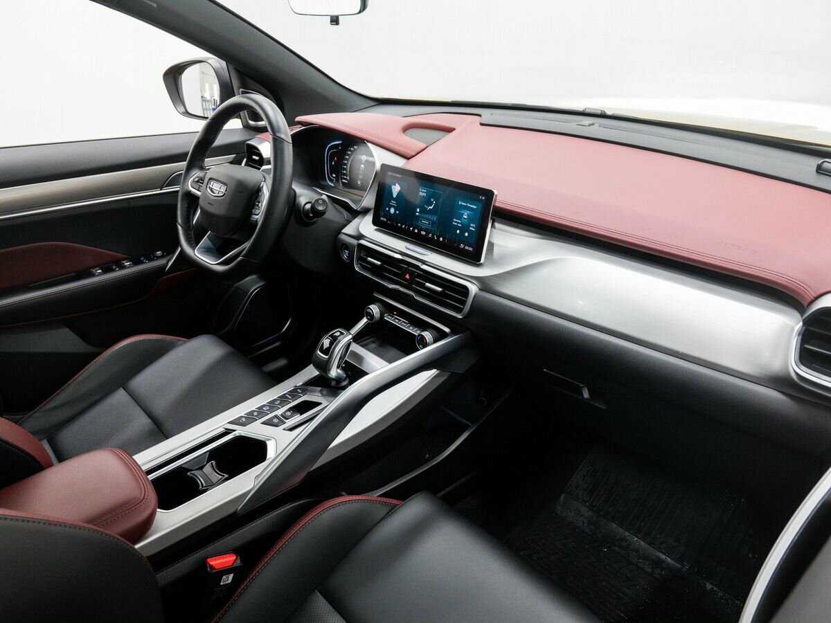 Geely Coolray 2022 года с пробегом. Фото: #7