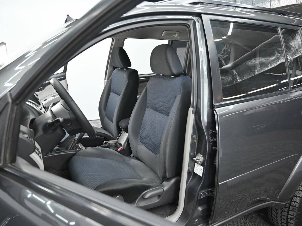 Mitsubishi Pajero Sport 2014 года с пробегом. Фото: #5