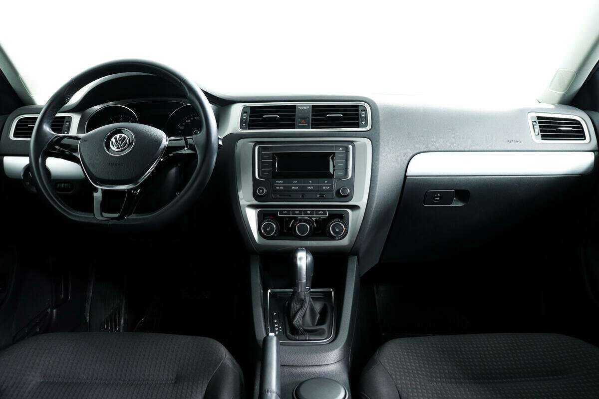 Volkswagen Jetta 2018 года с пробегом. Фото: #10