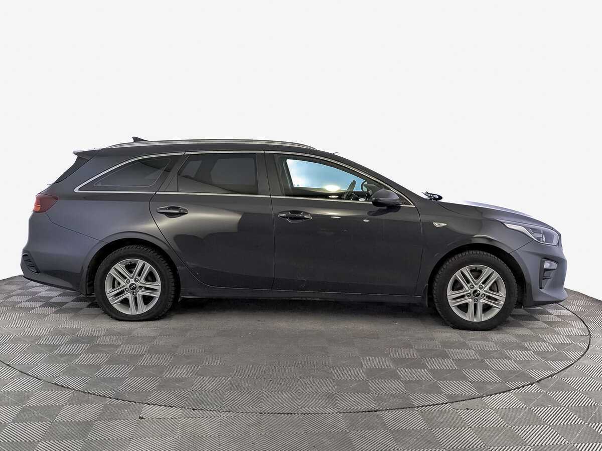 Kia Ceed 2020 года с пробегом. Фото: #3
