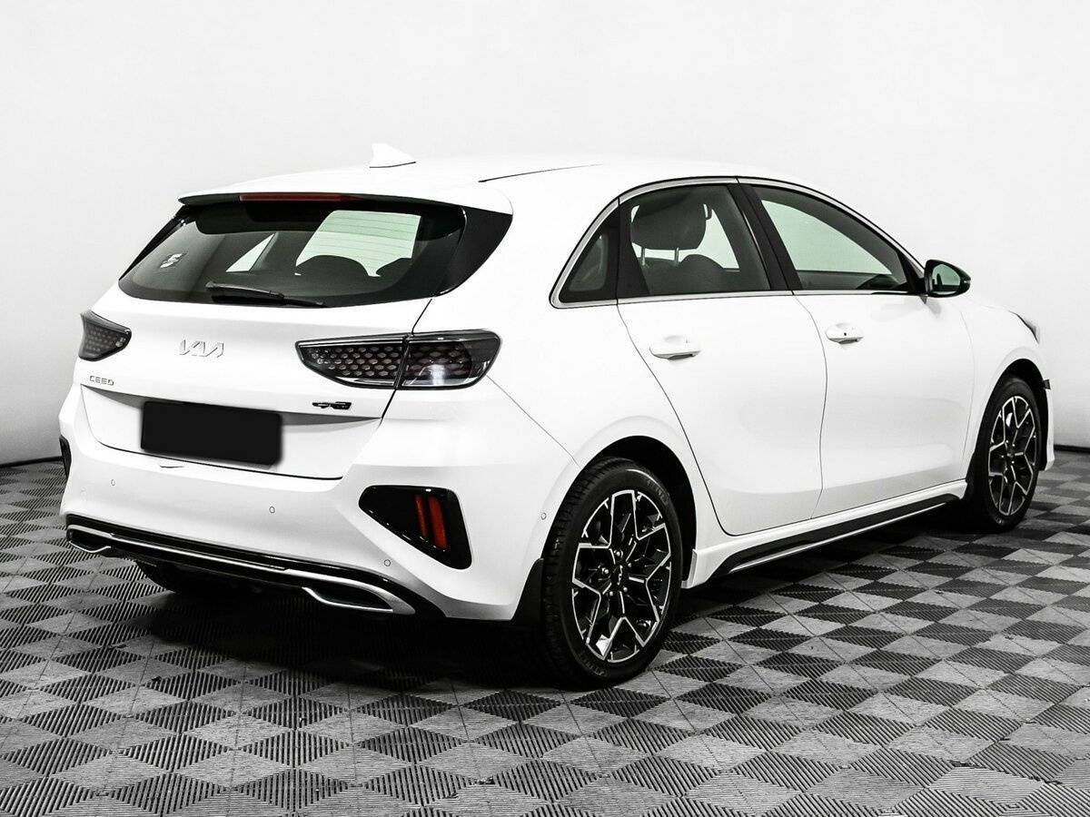 Kia Ceed 2022 года с пробегом. Фото: #4