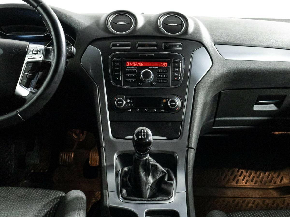 Ford Mondeo 2013 года с пробегом. Фото: #13