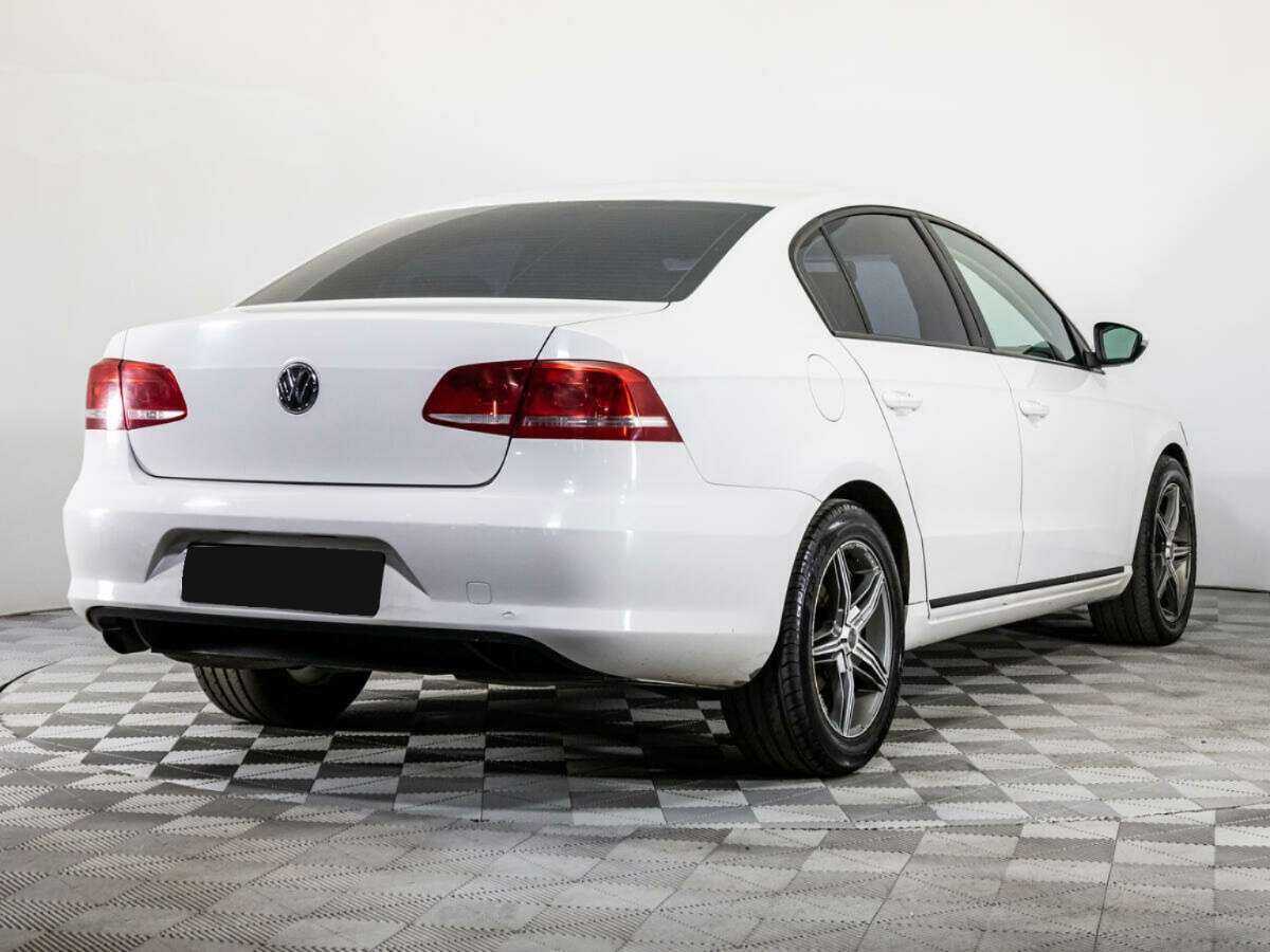 Volkswagen Passat 2012 года с пробегом. Фото: #4