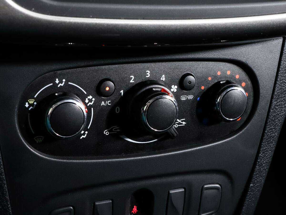 Renault Logan 2022 года с пробегом. Фото: #11