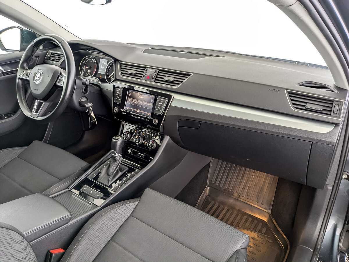 Skoda Superb 2018 года с пробегом. Фото: #10