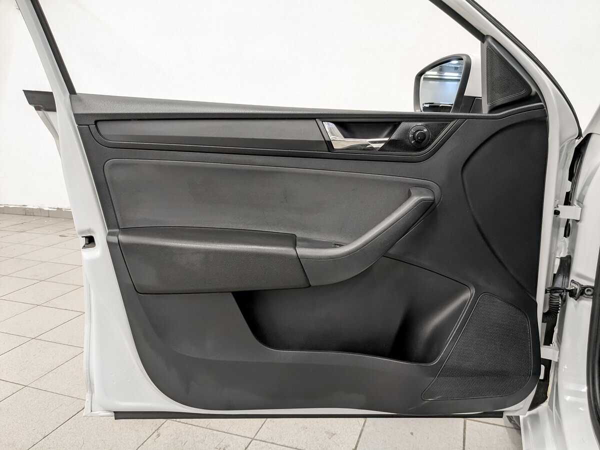 Skoda Rapid 2017 года с пробегом. Фото: #17