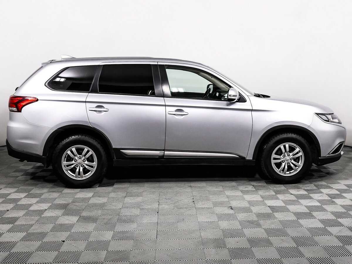 Mitsubishi Outlander 2018 года с пробегом. Фото: #3
