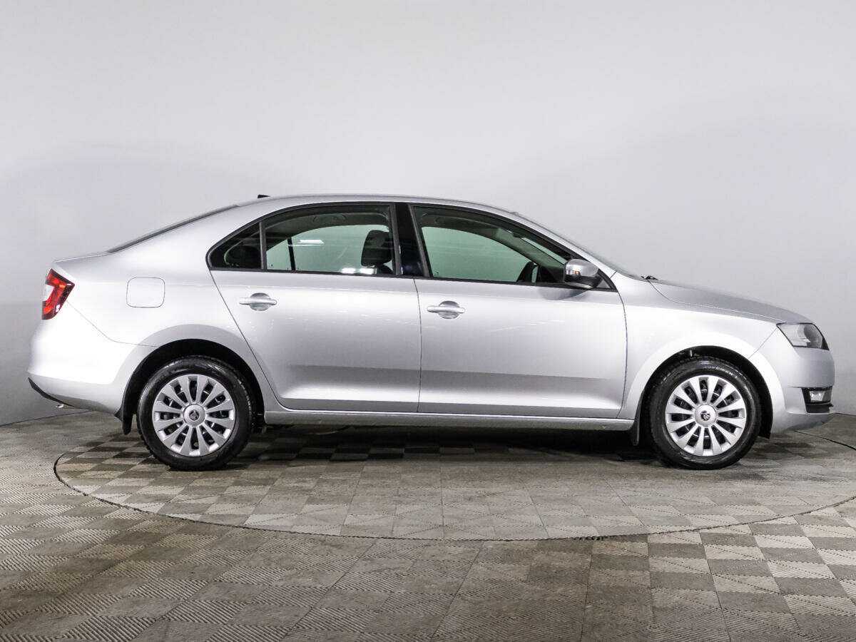 Skoda Rapid 2018 года с пробегом. Фото: #3