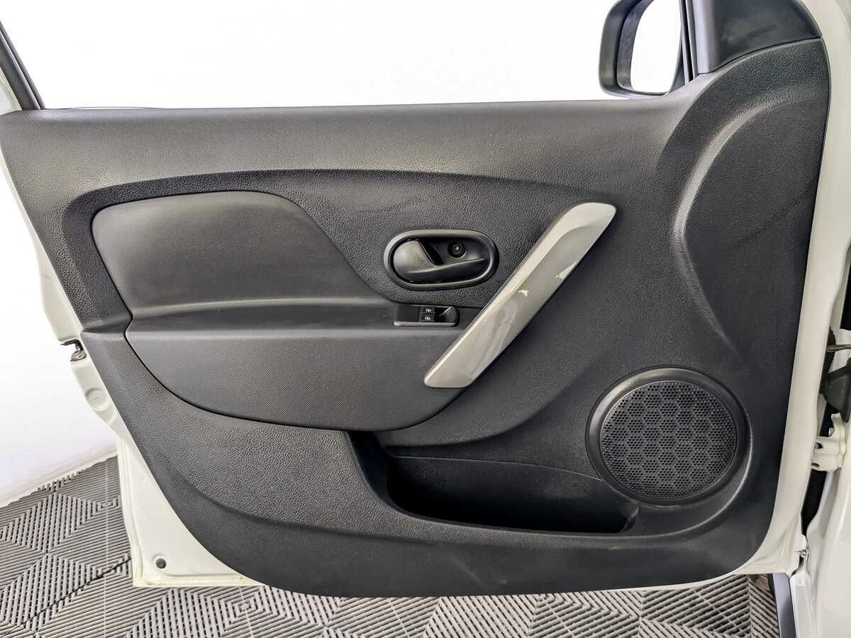 Renault Sandero 2019 года с пробегом. Фото: #18