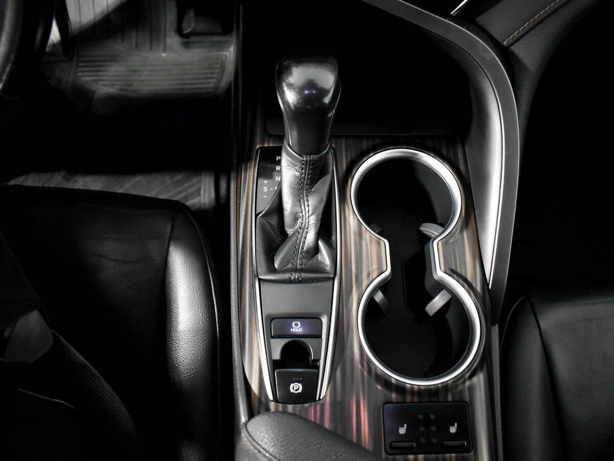 Toyota Camry 2018 года с пробегом. Фото: #7