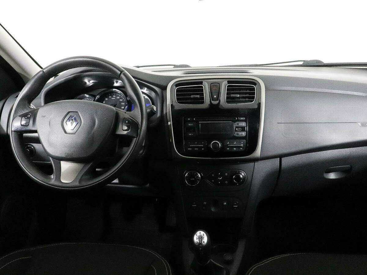 Renault Sandero 2015 года с пробегом. Фото: #9