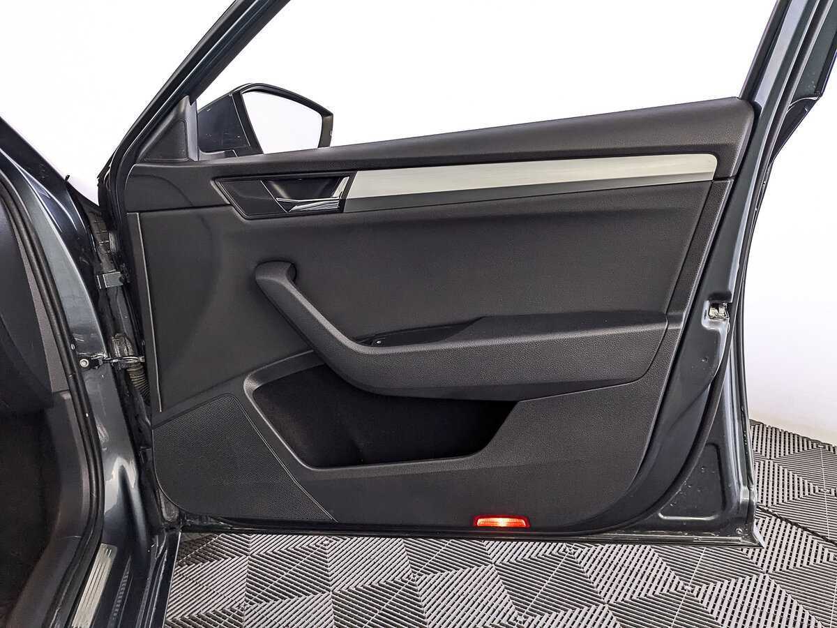 Skoda Superb 2019 года с пробегом. Фото: #24