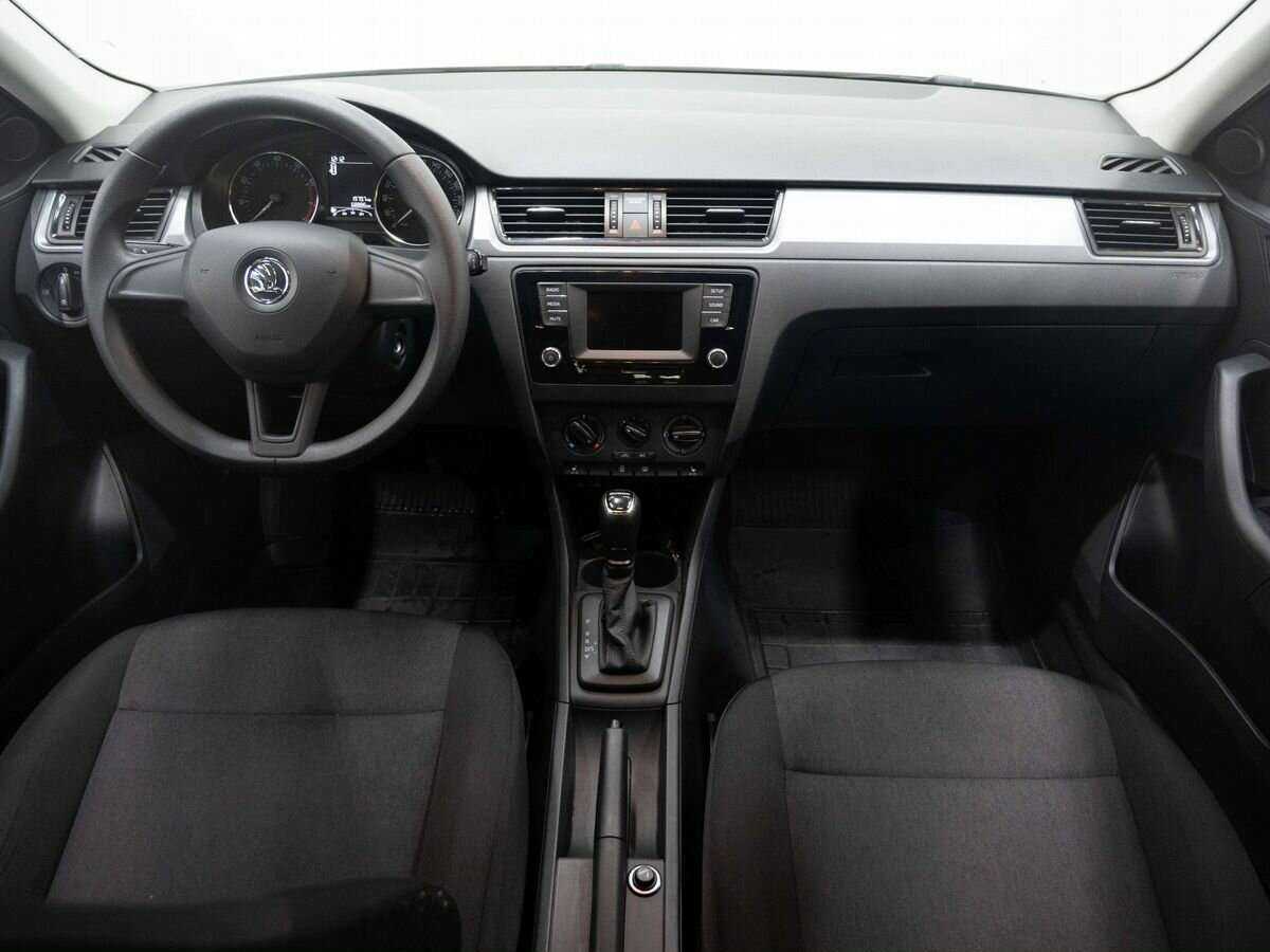 Skoda Rapid 2017 года с пробегом. Фото: #12