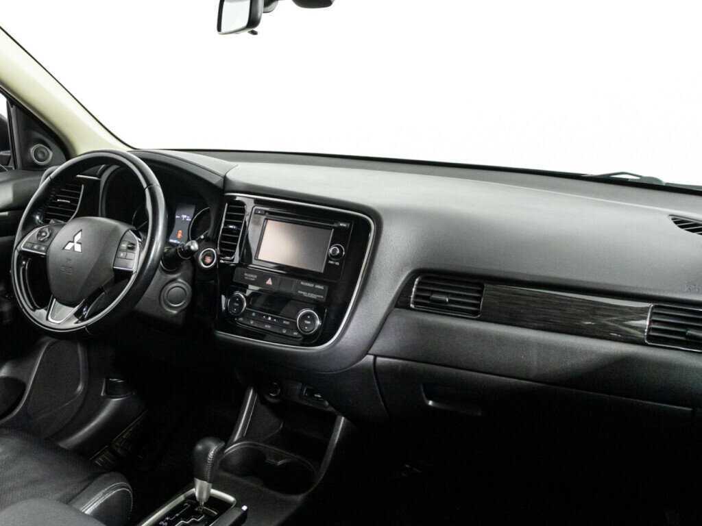 Mitsubishi Outlander 2016 года с пробегом. Фото: #8