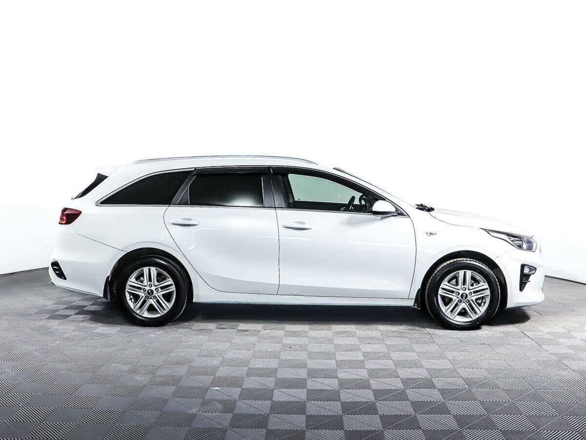 Kia Ceed 2021 года с пробегом. Фото: #3