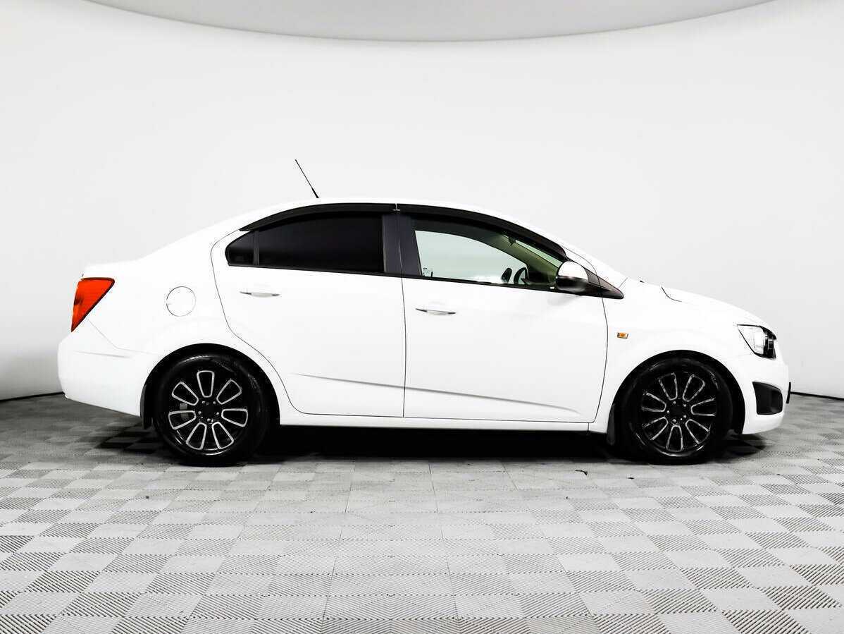Chevrolet Aveo 2014 года с пробегом. Фото: #3