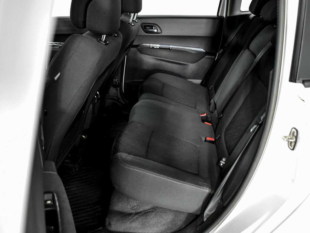 Peugeot 3008 2014 года с пробегом. Фото: #9