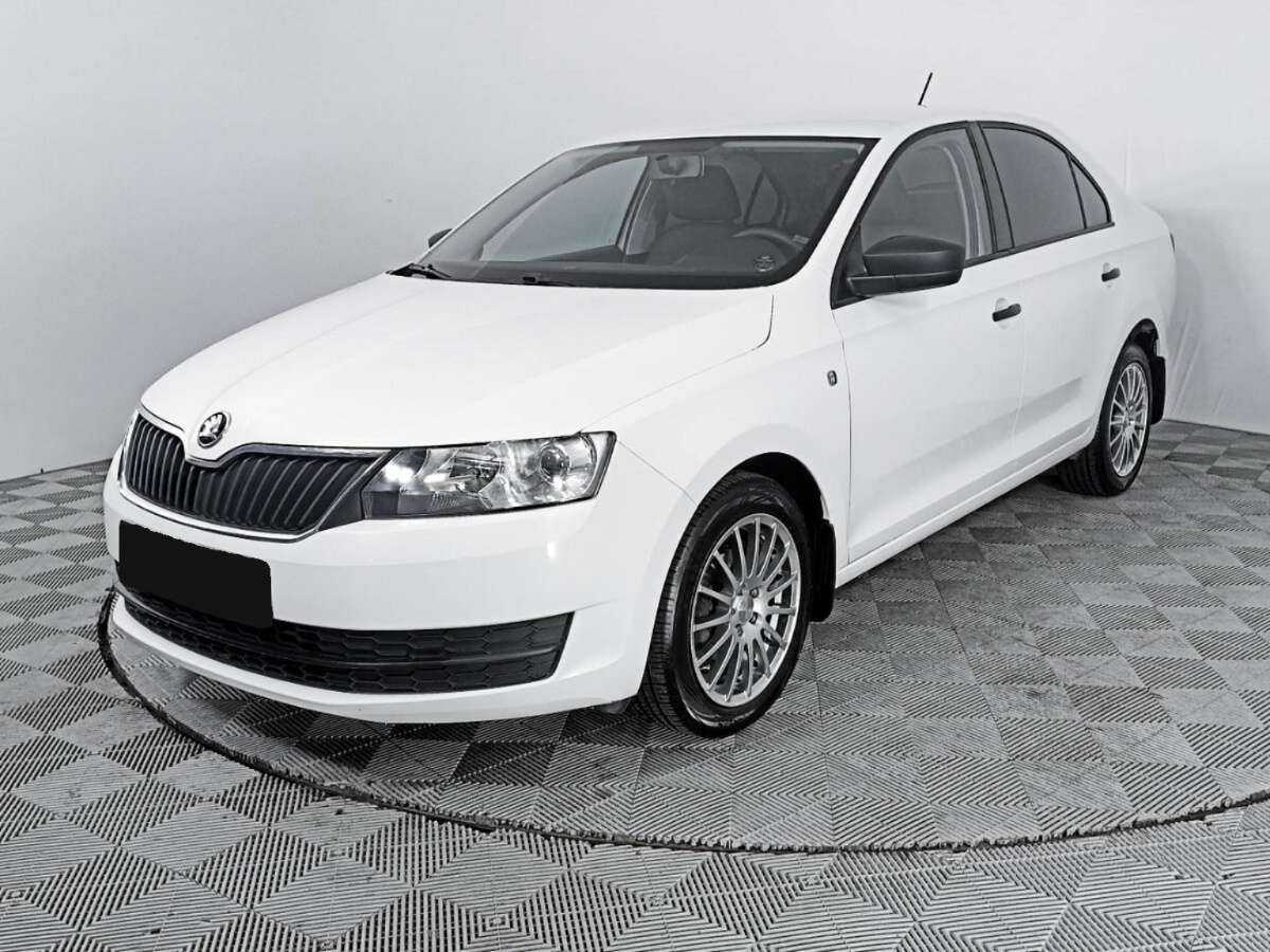 Skoda Rapid 2017 года с пробегом. Посмотреть фото