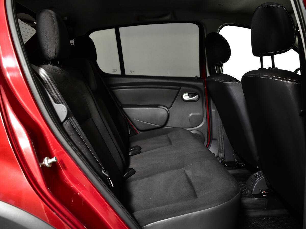 Renault Sandero 2012 года с пробегом. Фото: #9