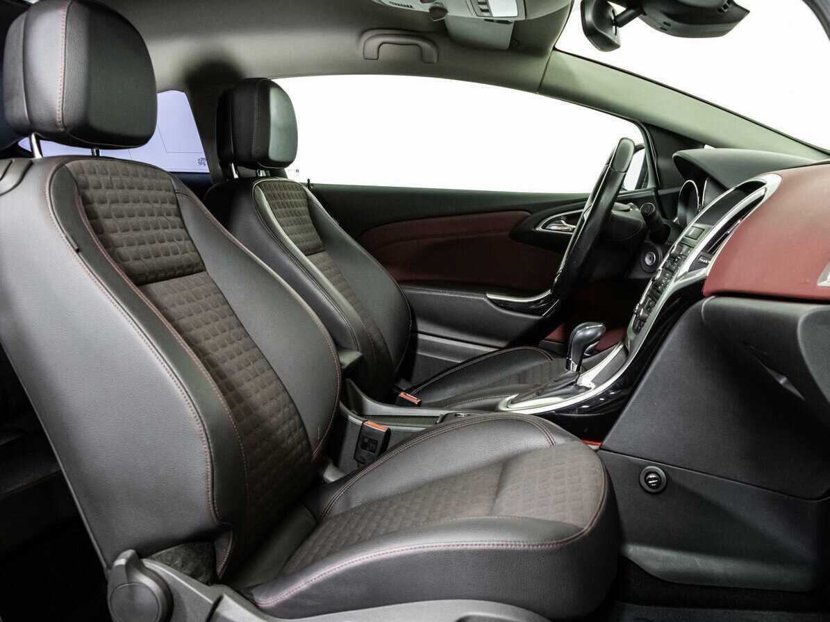 Opel Astra 2013 года с пробегом. Фото: #15