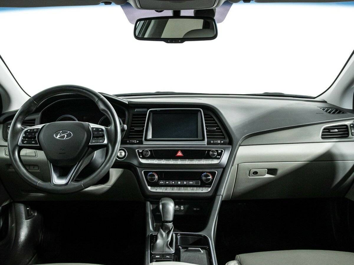 Hyundai Sonata 2018 года с пробегом. Фото: #12