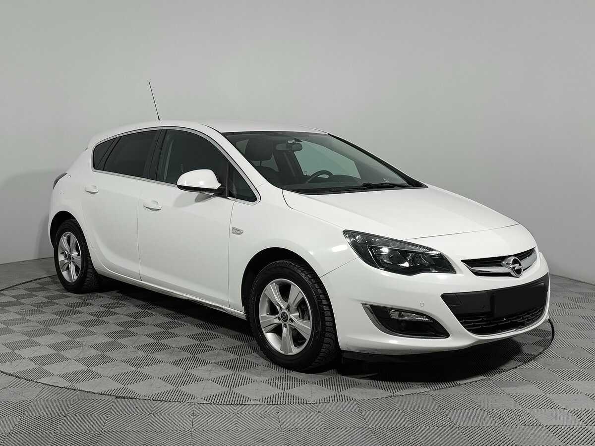 Opel Astra 2014 года с пробегом. Фото: #2