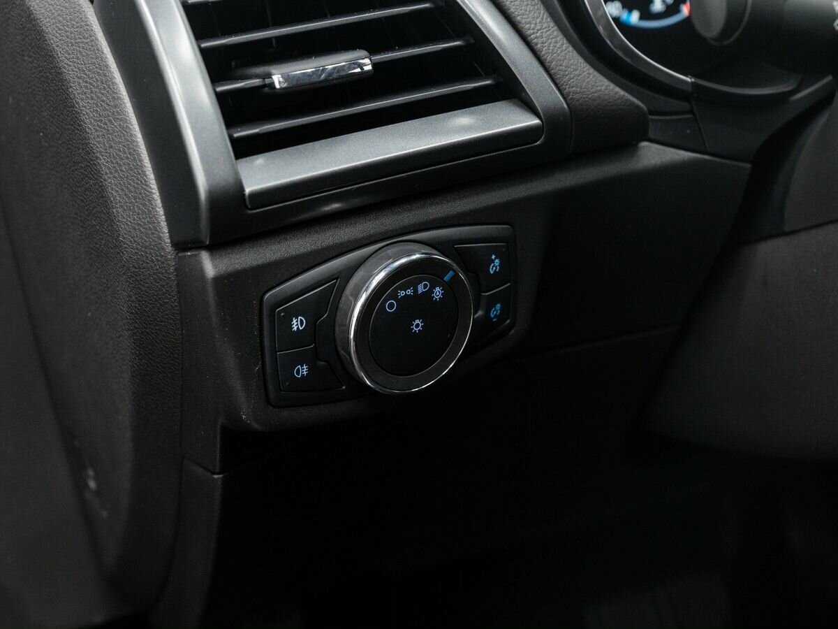 Ford Mondeo 2017 года с пробегом. Фото: #16