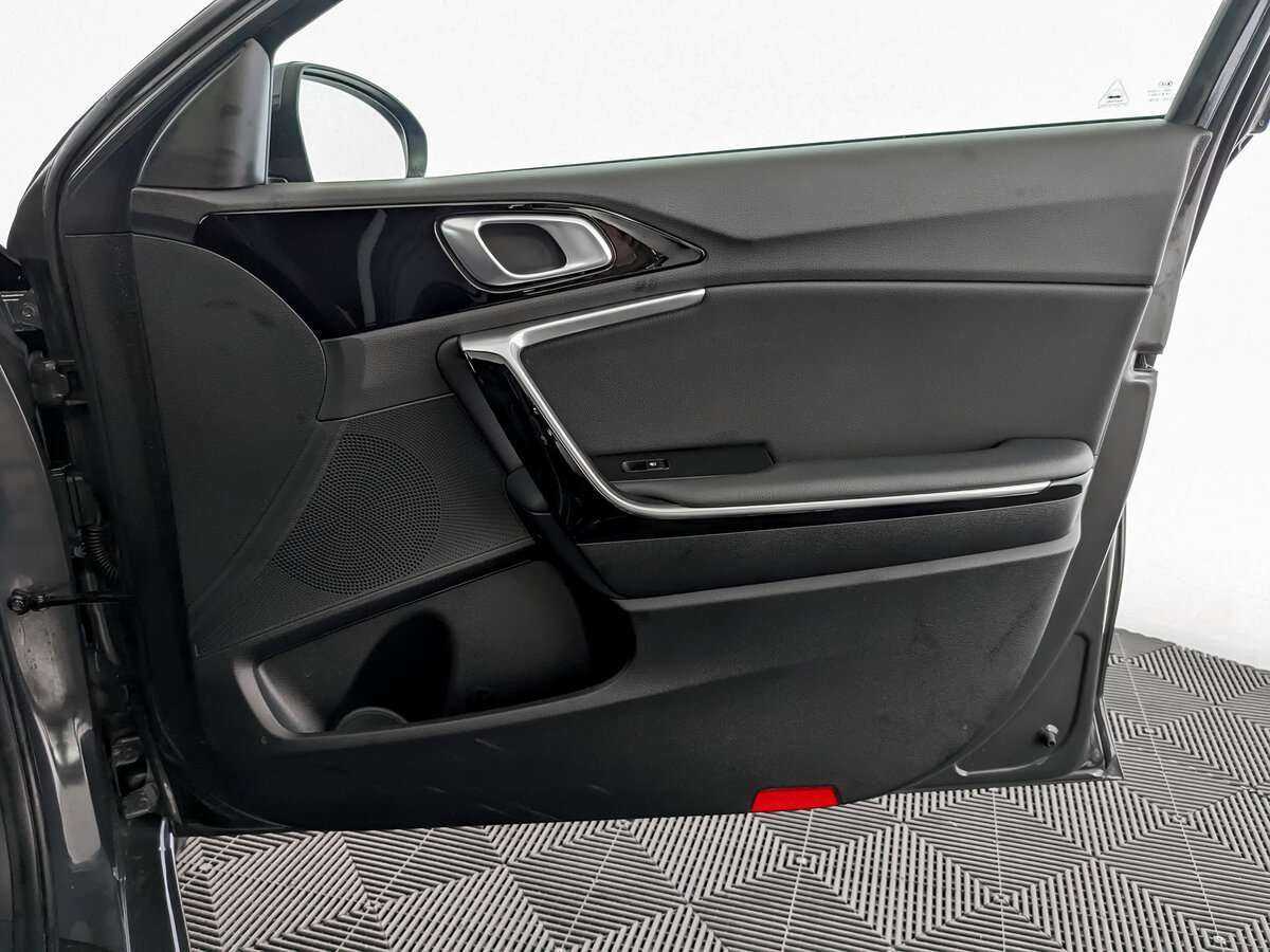 Kia Ceed 2021 года с пробегом. Фото: #19