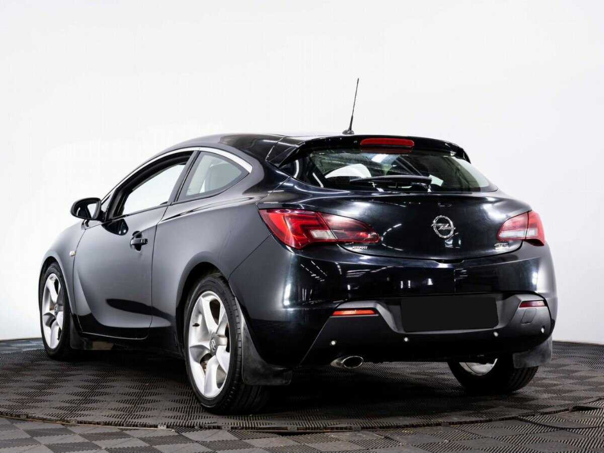 Opel Astra 2013 года с пробегом. Фото: #3