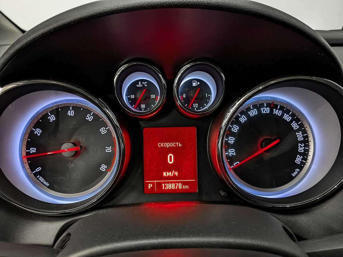 Opel Astra 2014 года с пробегом. Фото: #13