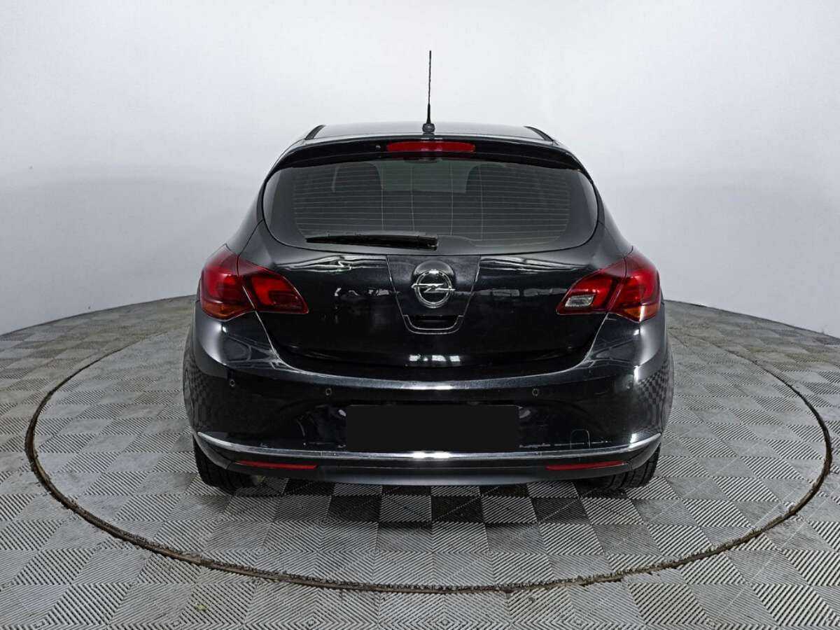 Opel Astra 2012 года с пробегом. Фото: #5
