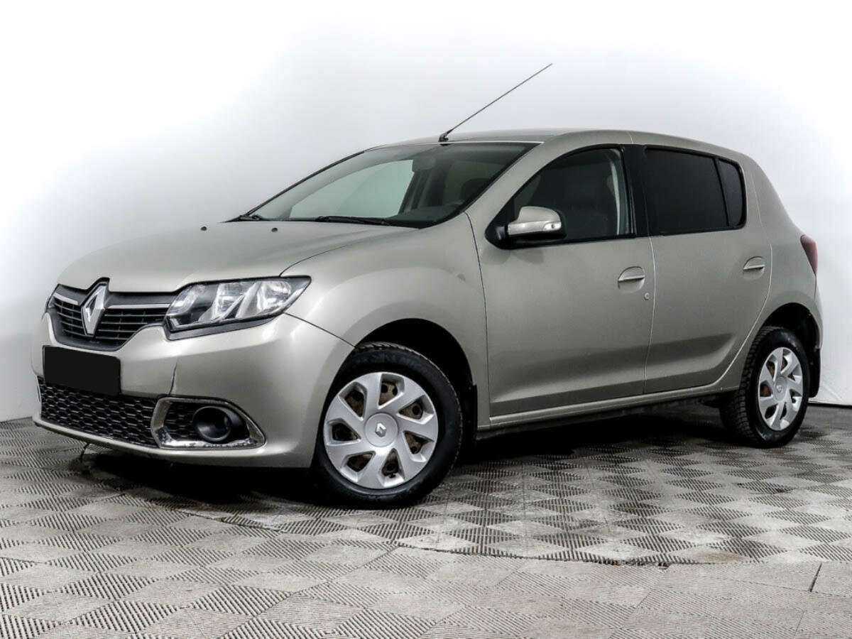 Renault Sandero 2015 года с пробегом. Посмотреть фото