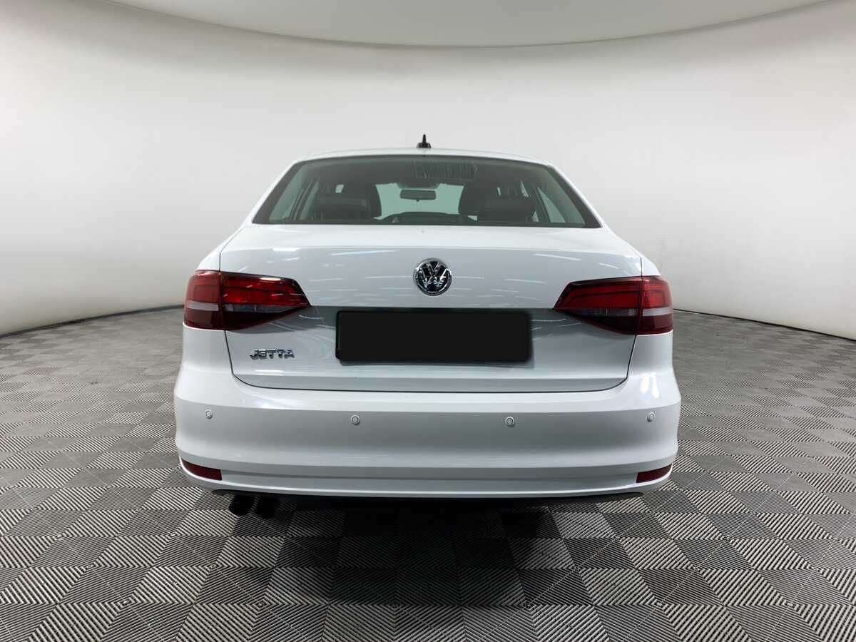 Volkswagen Jetta 2017 года с пробегом. Фото: #5